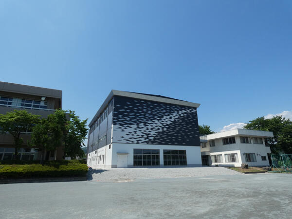 第２体育館 外観 群馬県立桐生清桜高等学校webサイト